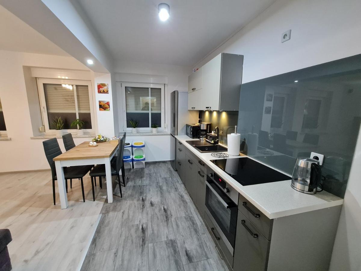 Apartament Ada Apartment Glogowek Ngoại thất bức ảnh